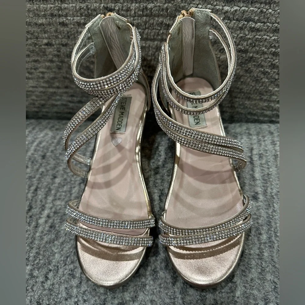 STEVE MADDEN Girls Jsweetst Rose Gold Dress wedge Sandal with rhinestones